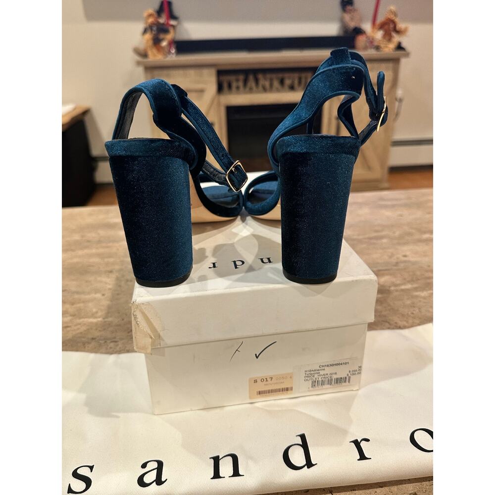 NEW Sandro Adrienne Velvet Block Heels In Turquoise size 36 - Picture 4 of 9